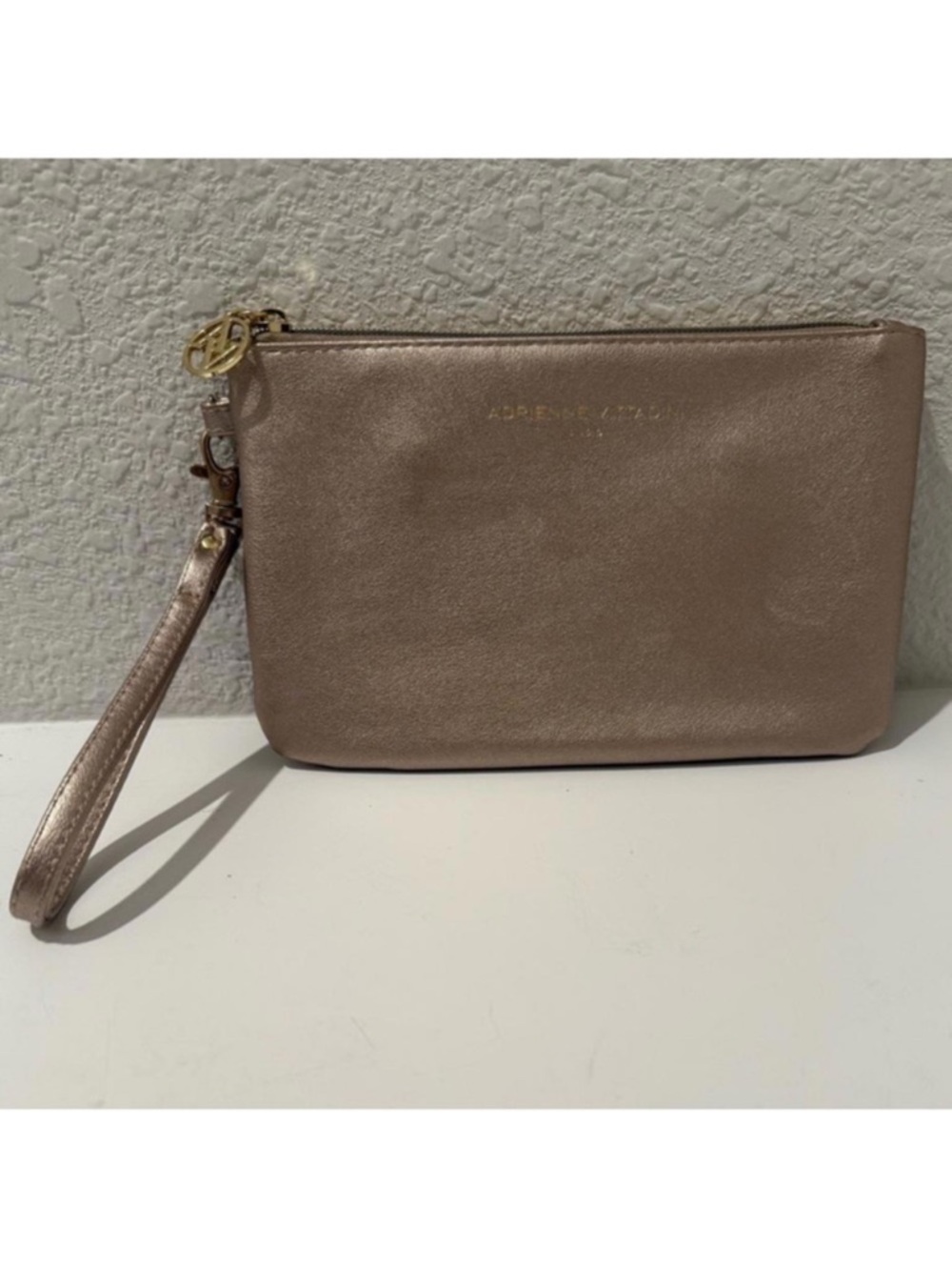 Adrienne Vittadini Metallic Gold Charging Dock Wristlet Clutch Powerbank